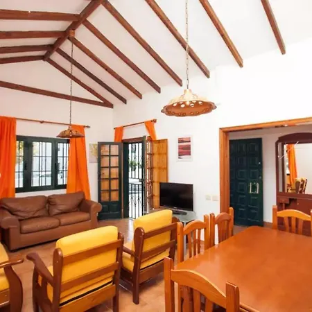 Villa Ramirez *